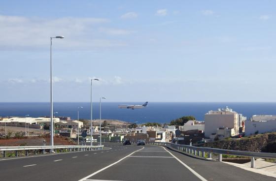 Fly inn for landing på Gran Canaria.