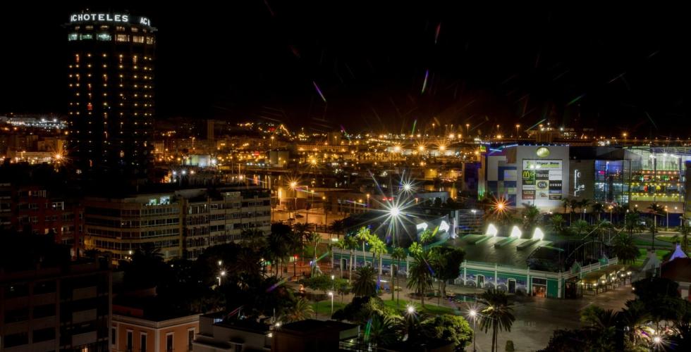 Las Palmas by night