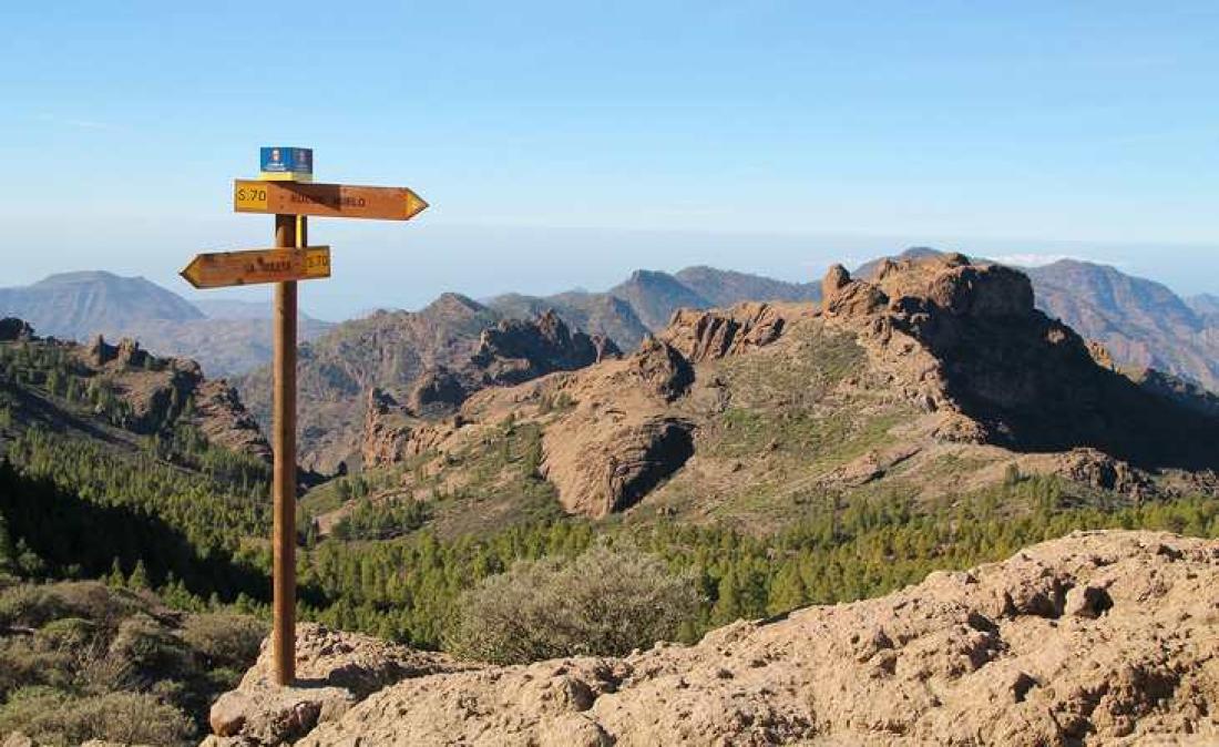 Vakker utsikt på fotturen til Roque Nublo Vakker utsikt på fotturen til Roque Nublo