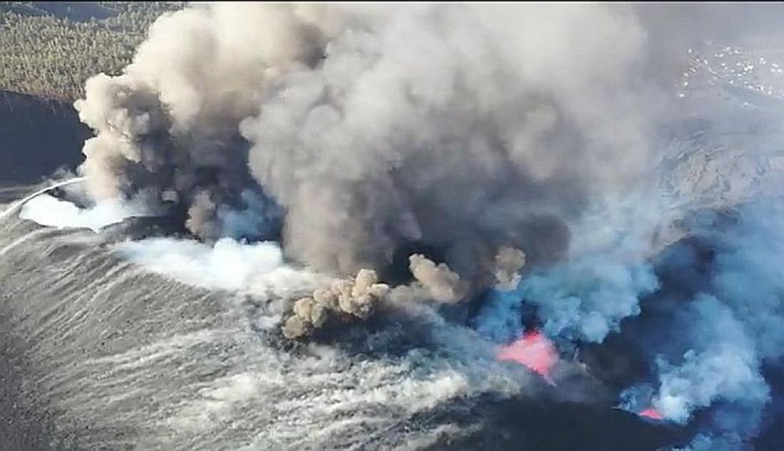 Vulkanutbrudd på La Palma september 2021. Dag 13. Ny åoning i bakken. Vulkanutbrudd på La Palma september 2021. Dag 13. Ny åoning i bakken.