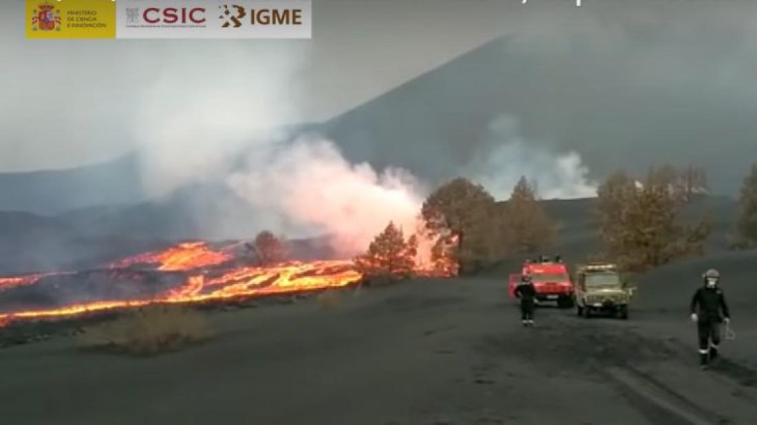 Vulkanutbrudd på La Palma 2021. Dag 68, ny lavastrøm. Vulkanutbrudd på La Palma 2021. Dag 68, ny lavastrøm.