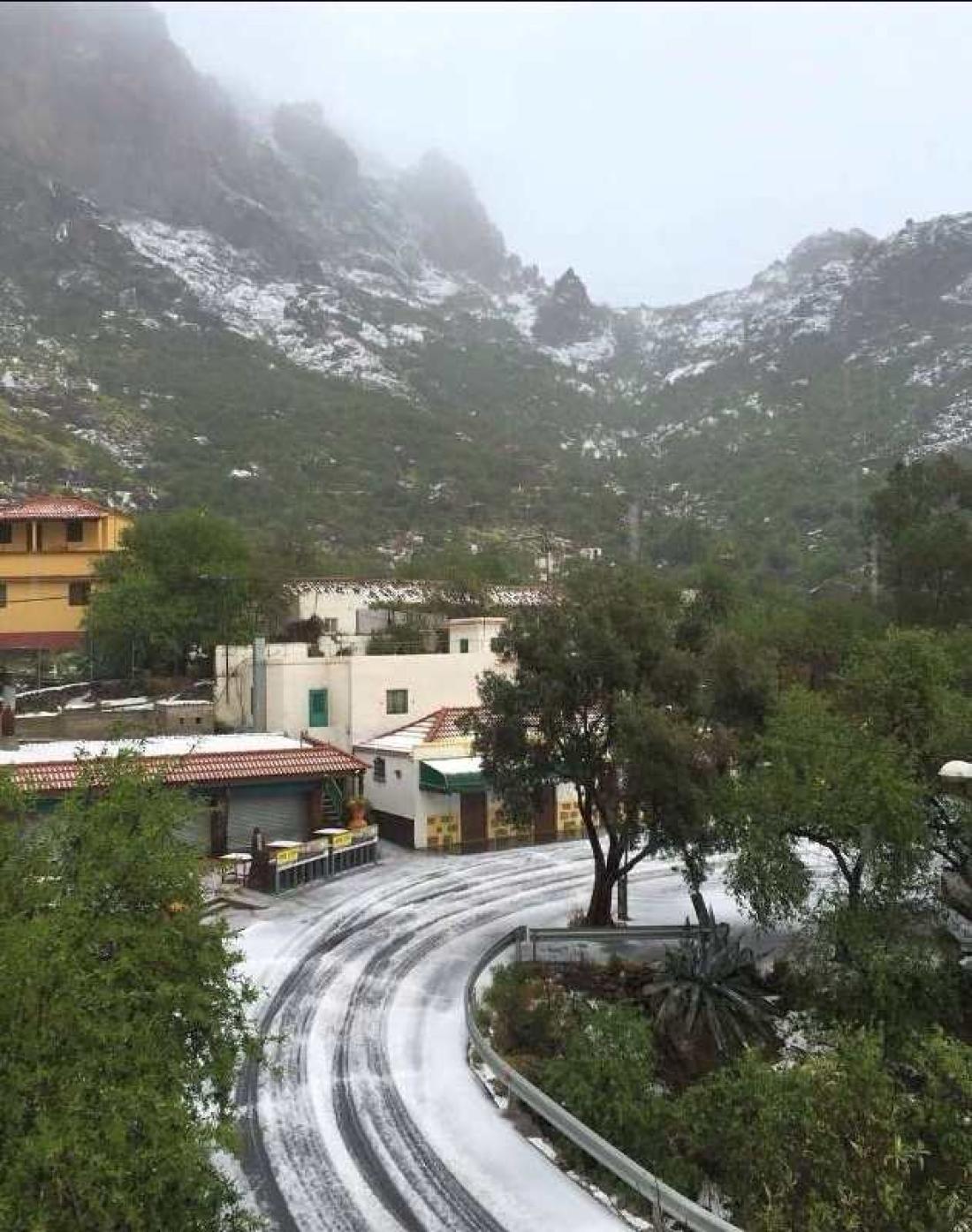 Snø i Ayacata, Gran Canaria Snø i Ayacata, Gran Canaria