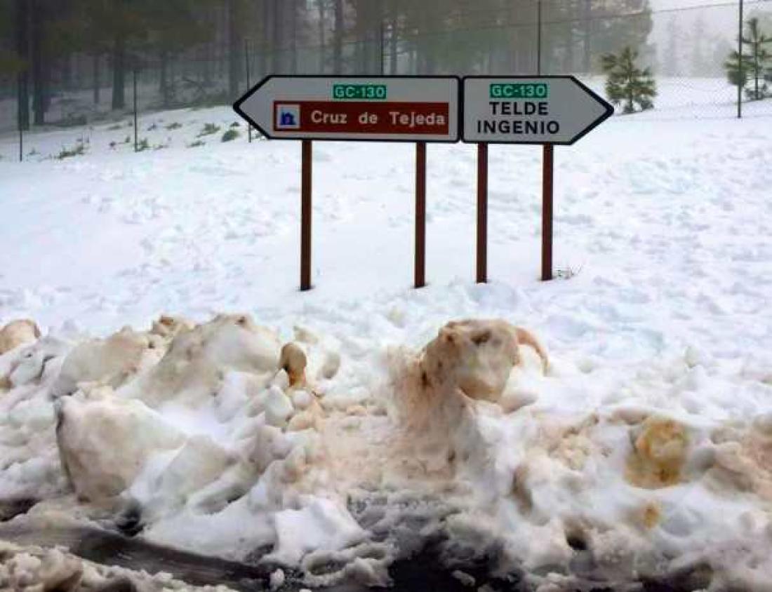 Snø i veikryss på Gran Canaria Snø i veikryss på Gran Canaria