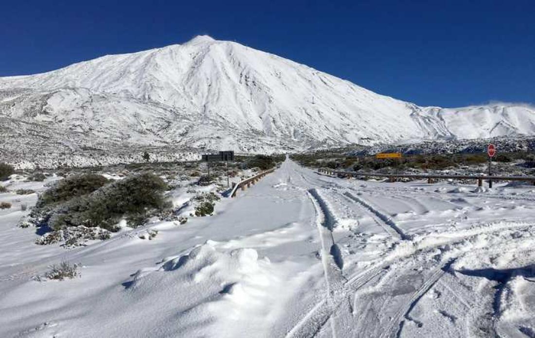 Snø på Teide. Tenerife Snø på Teide. Tenerife